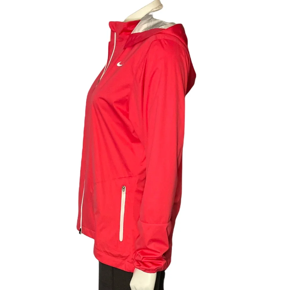 Nike golf pink jacket M NWOT‎